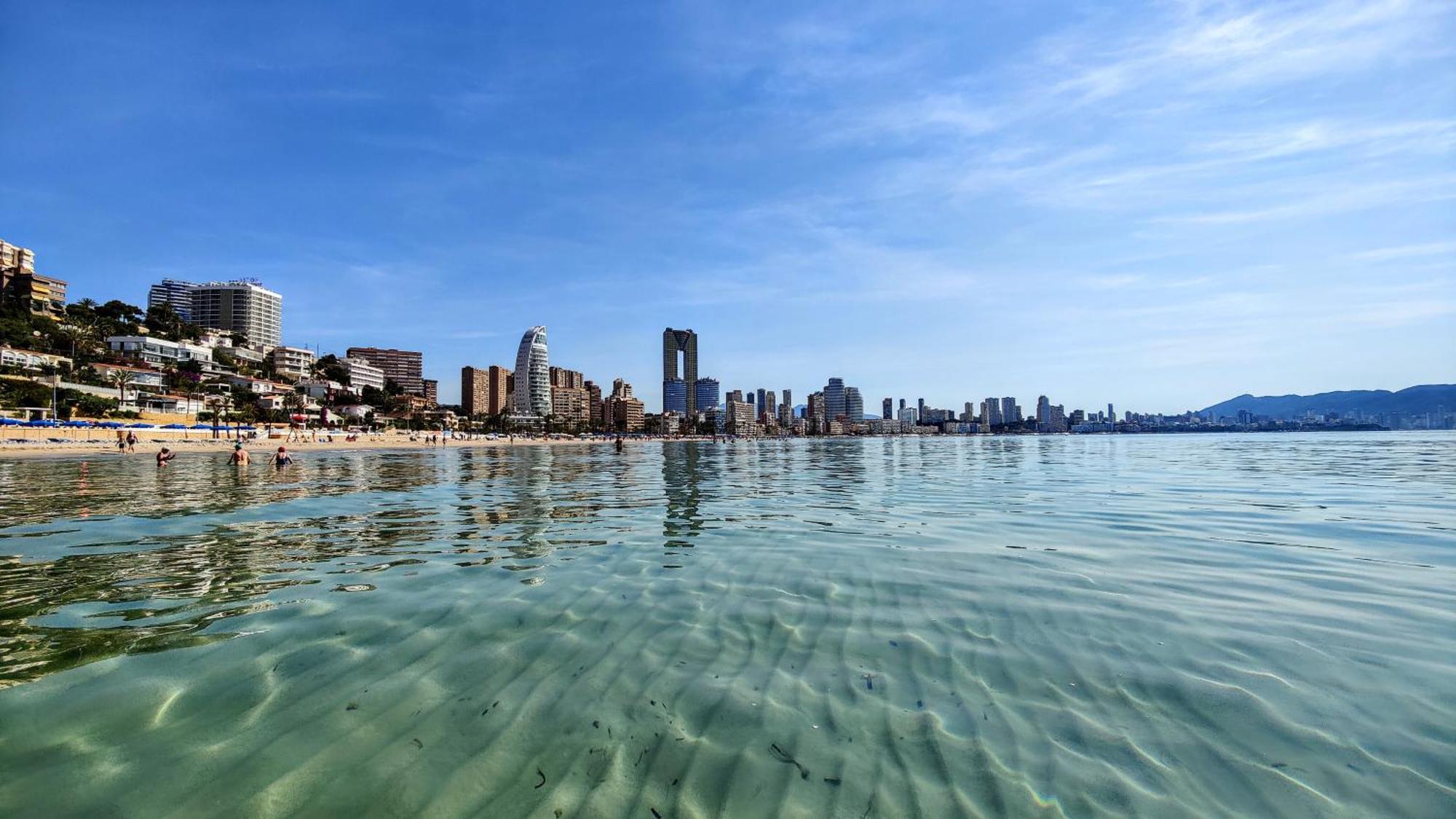 Coblanca Blue Sky Apartment Benidorm Bagian luar foto